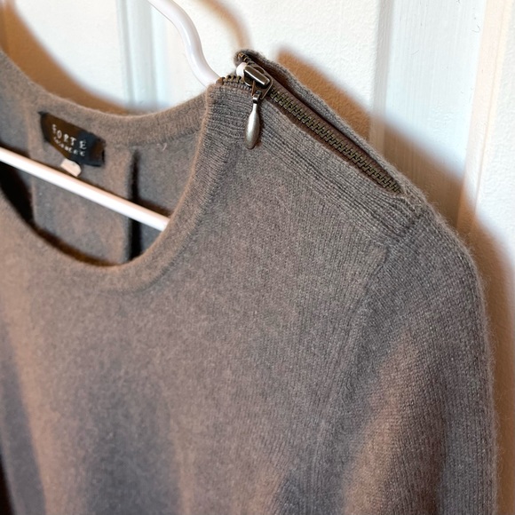 FORTE CASHMERE Women’s Long Crewneck Sweater - Picture 4 of 6